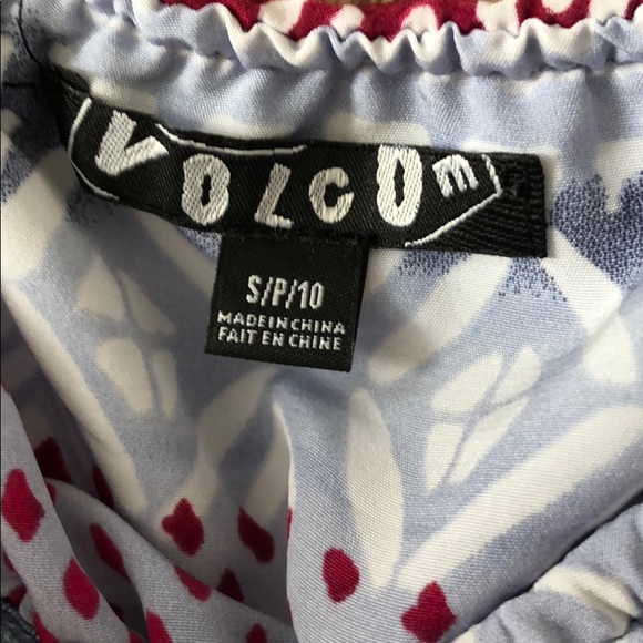 Volcom Romper 🤙🏼 - Picture 3 of 4